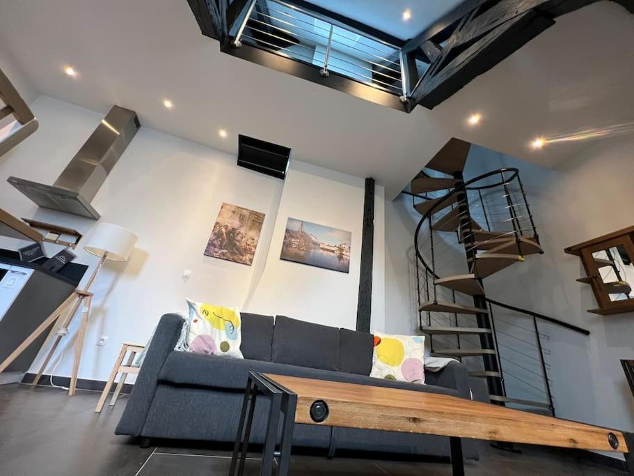 Le Jeannin, Magnifique Duplex 6 Prs - Centre Historique De Dijon Leilighet Eksteriør bilde